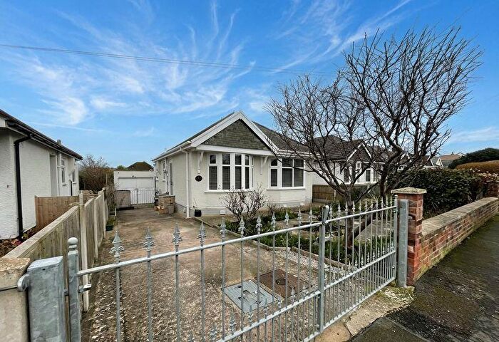 2 Bedroom Detached Bungalow For Sale In Hafod Road East, Penrhyn Bay, LL30