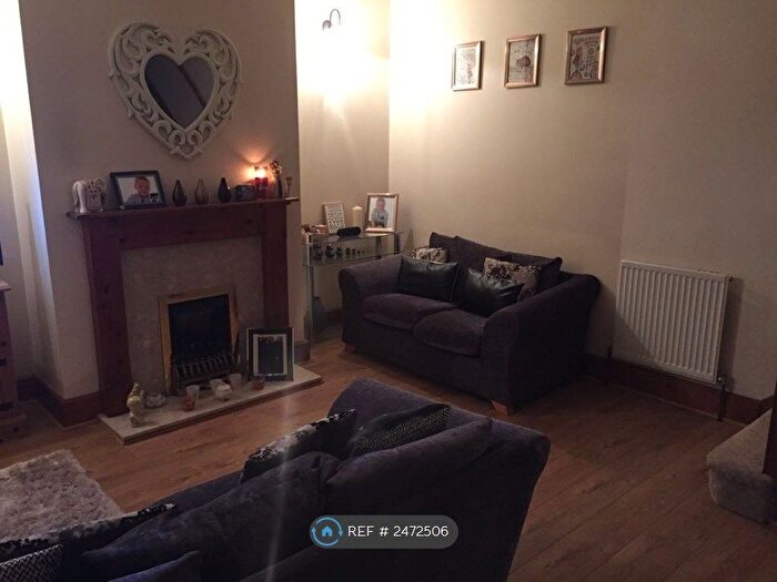 2 Bedroom Terraced House To Rent In Henley View, Leeds, LS13