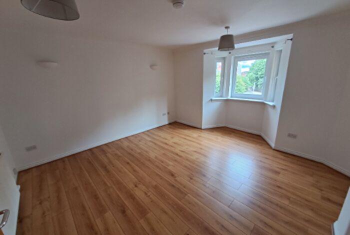 2 Bedroom Flat To Rent In , Benalder Street, G11