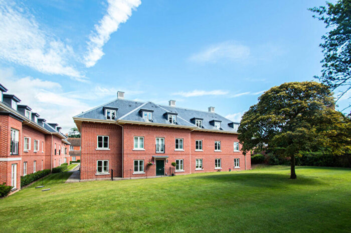 2 Bedroom Apartment To Rent In Balls Park, Hertford, SG13