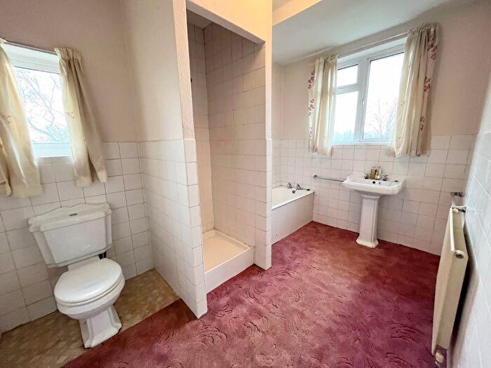 4 Bedroom Semi-Detached House For Sale In Keynsham Road Willsbridge Bristol, BS30