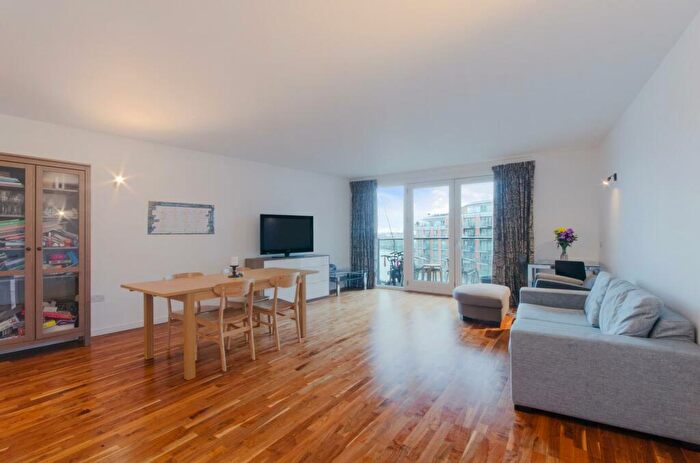 2 Bedroom Apartment For Sale In New Providence Wharf, Fairmont Avenue, E14