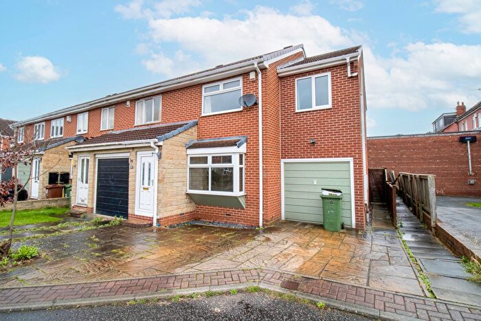 3 Bedroom Terraced House To Rent In Priory Mews, Stanley, Wakefield, WF3