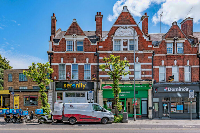 3 Bedroom Apartment To Rent In Kingston Hill, Surrey, KT2