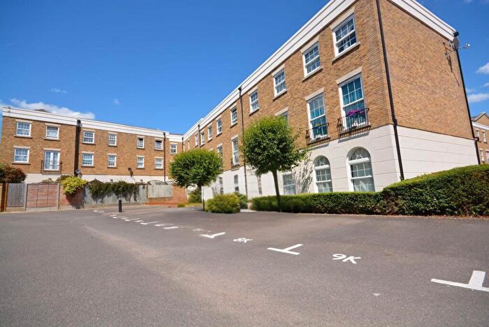 2 Bedroom Apartment For Sale In Marigold Way, Kingswood House, ME16
