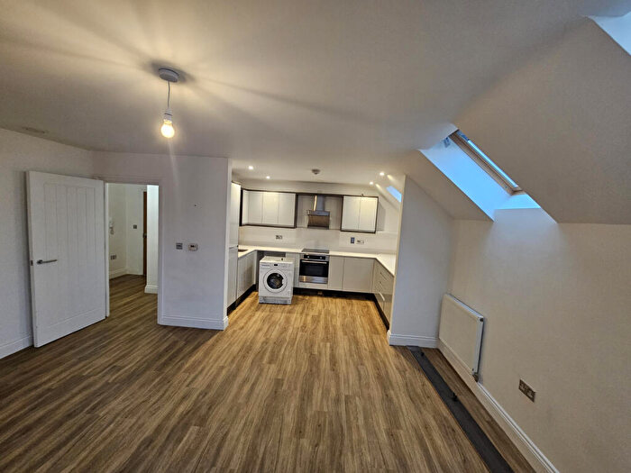 1 Bedroom Flat To Rent In South Road, Luton, LU1