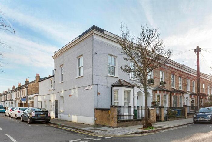 1 Bedroom Flat For Sale In Maxted Road, SE15