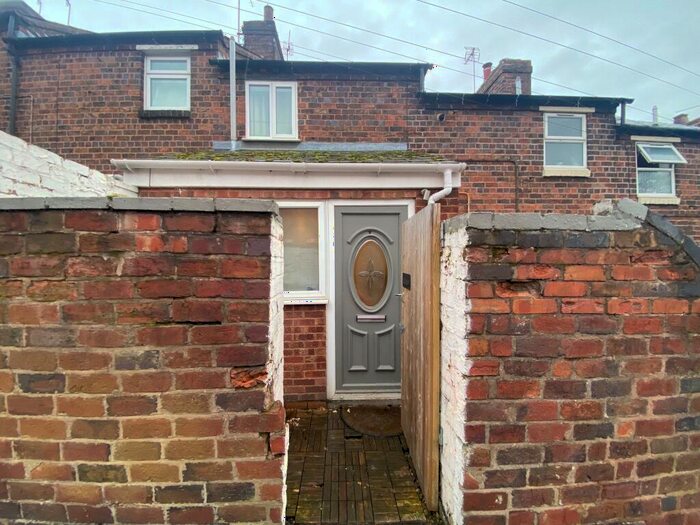 2 Bedroom House To Rent In Park Street, Kidderminster, DY11