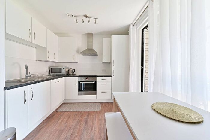 2 Bedroom Flat To Rent In Nelson Grove Road, South Wimbledon, London, SW19