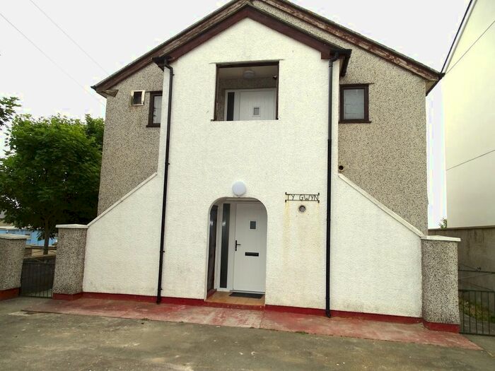 1 Bedroom Flat To Rent In Flat, Ty Gwyn, Garreg Domas, Holyhead, Ynys Môn, LL65