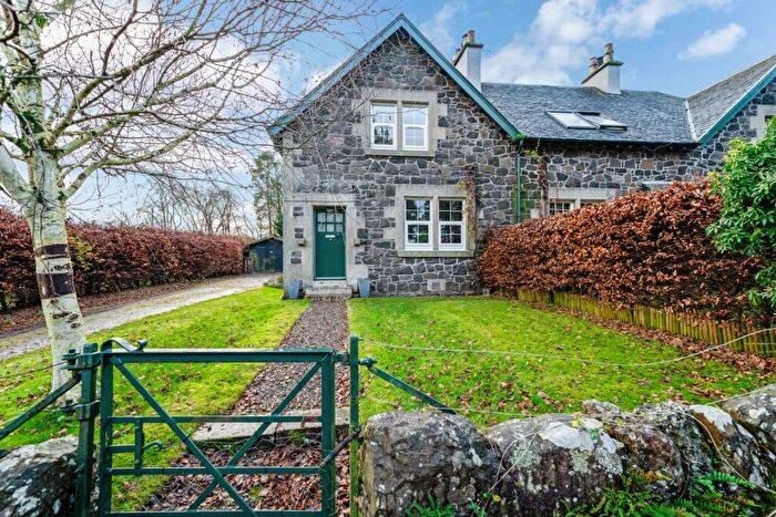 2 Bedroom Semi-Detached House To Rent In Milton Road, Kilmacolm, PA13