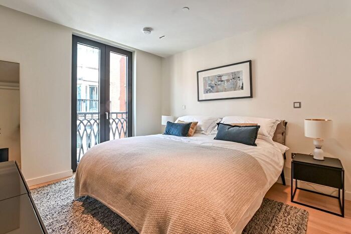 3 Bedroom Flat For Sale In Marylebone Square, Marylebone, London, W1U