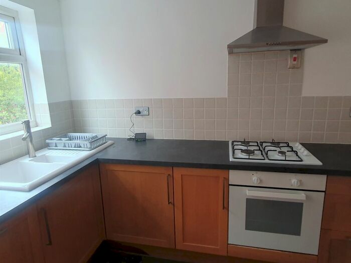 2 Bedroom Flat To Rent In Rectory Road, Sutton Coldfield, West Midlands, B75