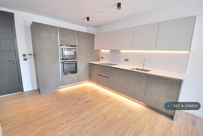 1 Bedroom Flat To Rent In Canal Wharf House, Manchester, M15