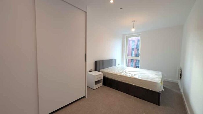 2 Bedroom Apartment To Rent In The Railings, Middlewood Locks, M5