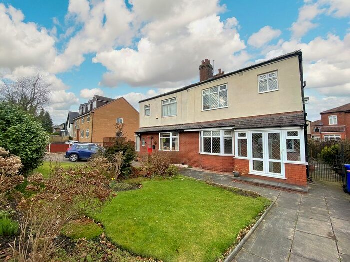 3 Bedroom Semi-Detached House To Rent In Worsley Road, Swinton, M27