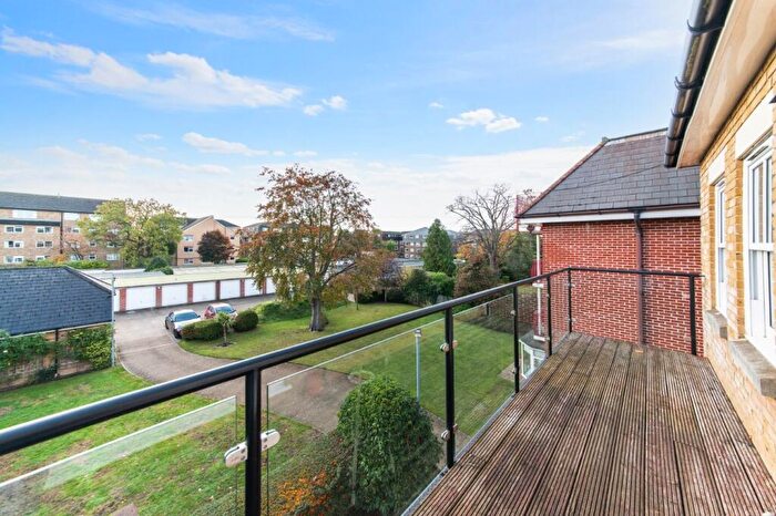 2 Bedroom Apartment To Rent In Kemerton Road, Beckenham, BR3