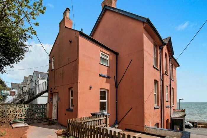 2 Bedroom Property To Rent In Riviera Terrace, Dawlish, EX7