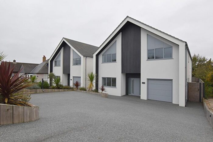 4 Bedroom Detached House For Sale In Coast Drive, Greatstone, TN28