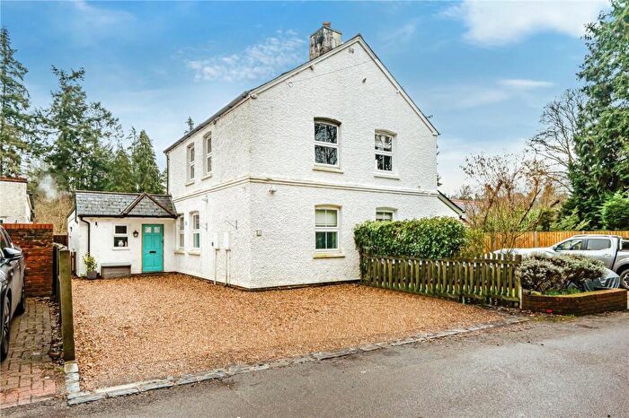 3 Bedroom Semi-Detached House For Sale In Hamlash Lane, Frensham, Farnham, Surrey, GU10