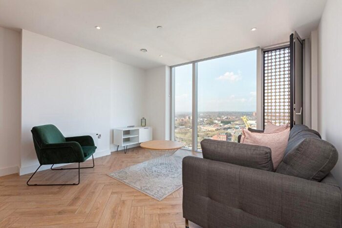2 Bedroom Flat To Rent In Anaconda Cut, Greengate, M3
