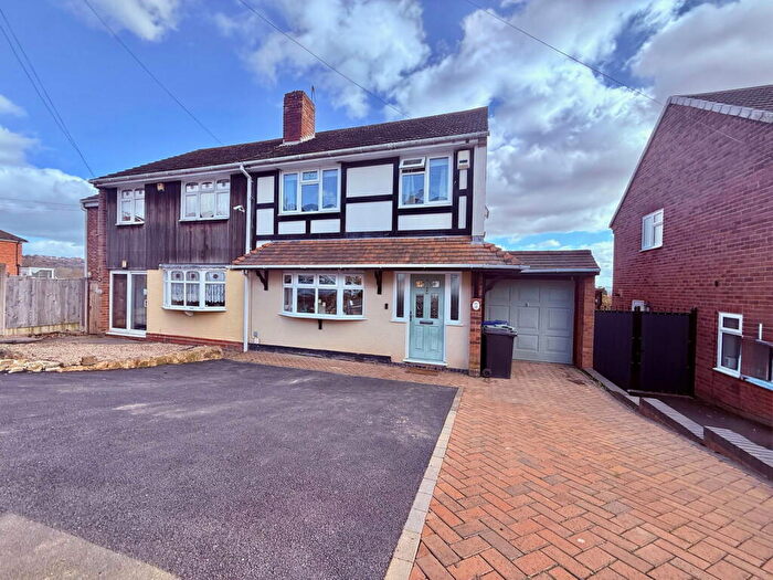 3 Bedroom Semi Detached House For Sale In Kipling Road, The Straits, Lower Gornal, DY3