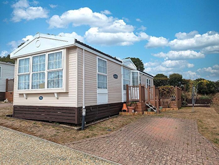 2 Bedroom Mobile/park Home For Sale In Cheverton Copse, Newport Road, Lake, PO36