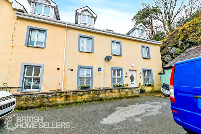 4 Bedroom Terraced House For Sale In Porthmadog, Gwynedd, LL49