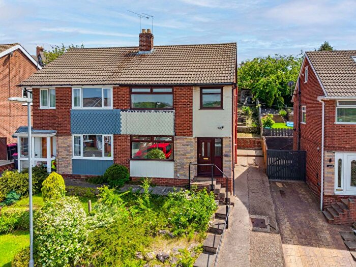3 Bedroom Semi-Detached House For Sale In Keppel View Road, Rotherham, S61