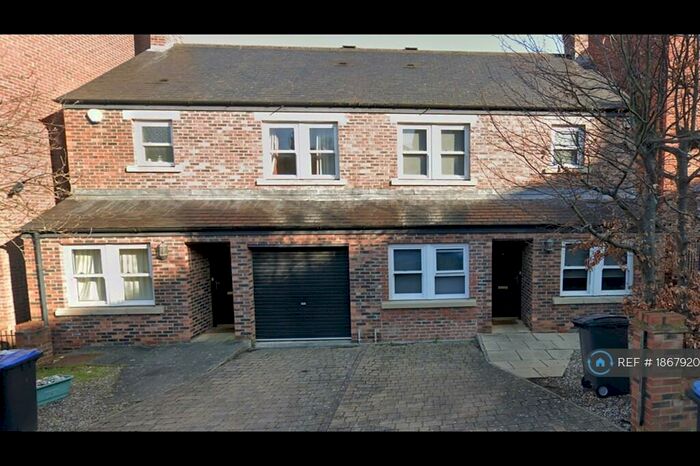 5 Bedroom Semi-Detached House To Rent In The Sidings, Durham, DH1