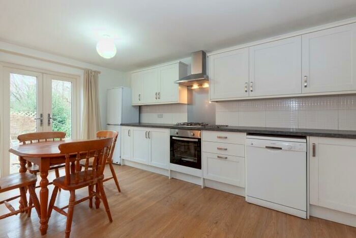 2 Bedroom Semi-Detached House To Rent In Bagley Wood Road, Kennington, OX1