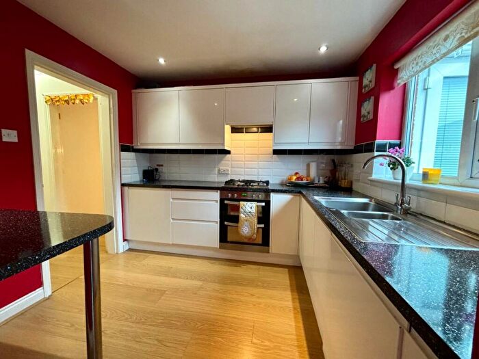 3 Bedroom Detached House For Sale In Flinters Close, Wootton, Northampton, NN4