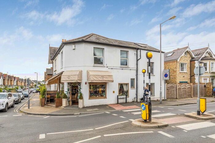 1 Bedroom Flat To Rent In Kings Road, Kingston Upon Thames, KT2