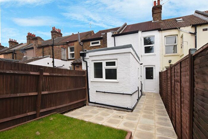 3 Bedroom Terraced House For Sale In Cecil Street, Watford, WD24