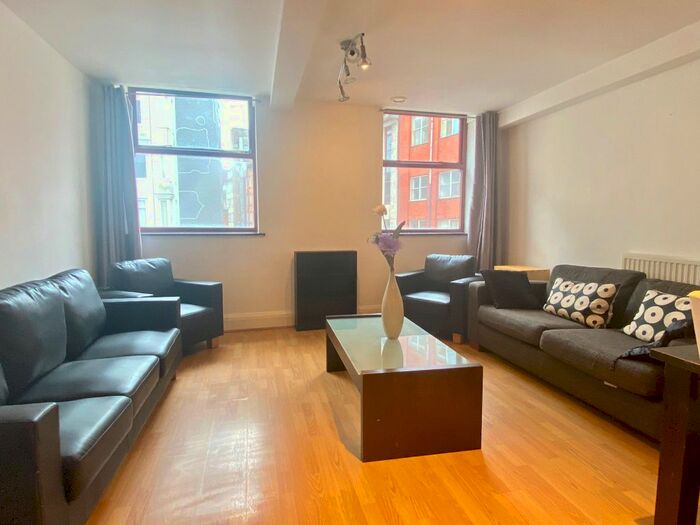 2 Bedroom Flat To Rent In Regents Court, Oldham Street, Manchester, M1