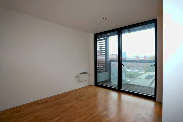 1 Bedroom Apartment To Rent In MoHo, Castlefield, M15