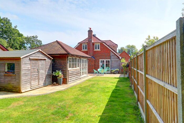 4 Bedroom Detached House For Sale In Manor Farm Lane, Michelmersh, Hampshire, SO51