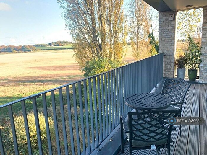 2 Bedroom Flat To Rent In Lapwing Avenue, Cambridge, CB2