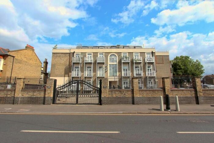 3 Bedroom Flat To Rent In Upton Lane, London, E7