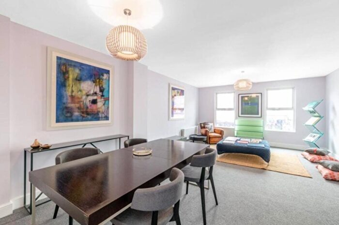 3 Bedroom Apartment To Rent In Camden High Street, London, NW1