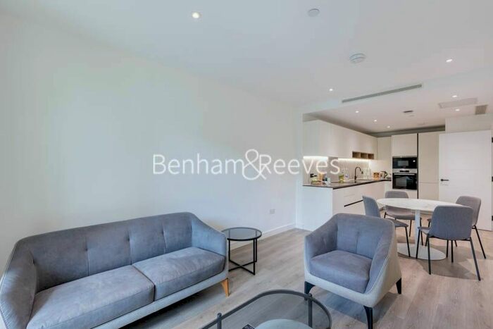 2 Bedroom Flat To Rent In Beaulieu House, Hammersmith, W6