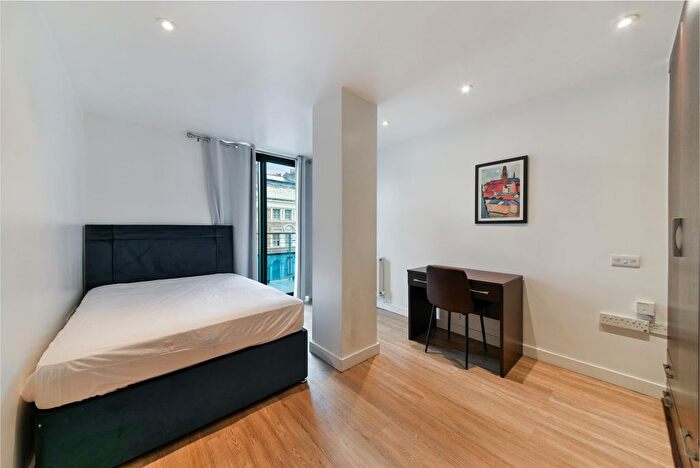 Studio To Rent In The Quarters, Kilburn, London, NW6