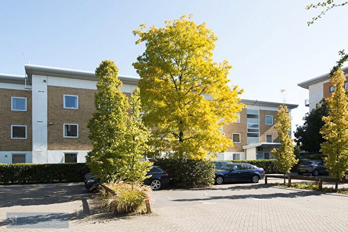 2 Bedroom Property To Rent In Swansea Court, Galleons Lock, E16