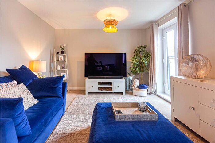 4 Bedroom Semi Detached House To Rent In Willowherb Road, Lyde Green, Bristol, BS16