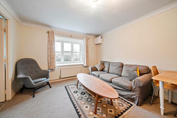 2 Bedroom Apartment To Rent In Westcott Road, London, SE17