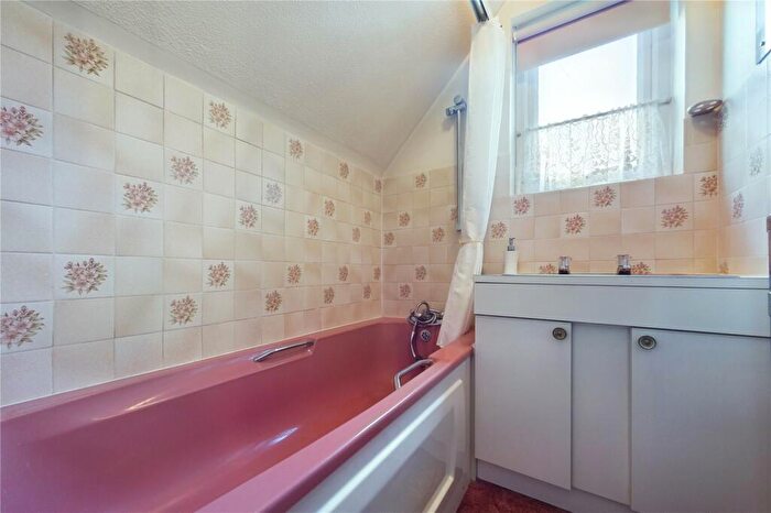 3 Bedroom Semi-Detached House For Sale In Warborough Avenue, Tilehurst, Reading, Berkshire, RG31