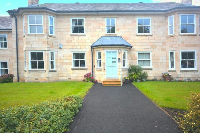 2 Bedroom Flat To Rent In Riverdale Gardens, Boston Spa, Wetherby, West Yorkshire, LS23