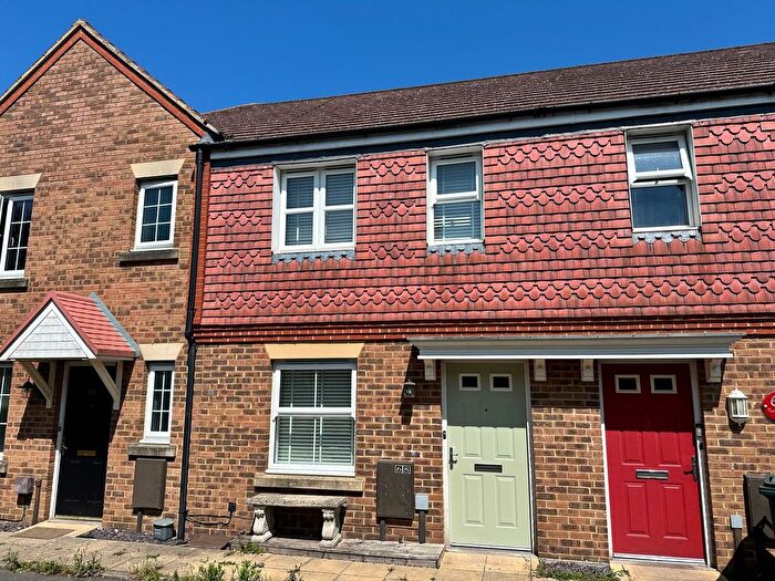 2 Bedroom Semi-Detached House To Rent In Tunbridge Way, Ashford, TN23