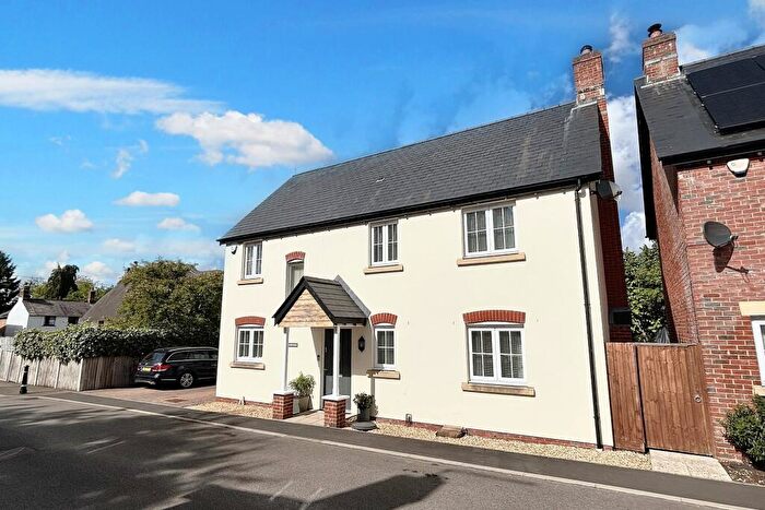 4 Bedroom Detached House For Sale In Sturminster Marshall, BH21