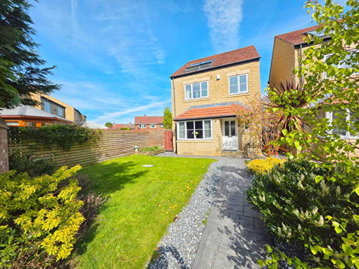 4 Bedroom Detached House For Sale In Sycamore Court, Royston, Barnsley, S71